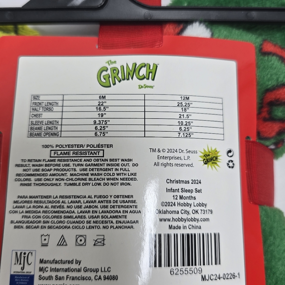 The Grinch Green Holiday Infant Sleep Set 6m Nwt - Picture 3 of 3
